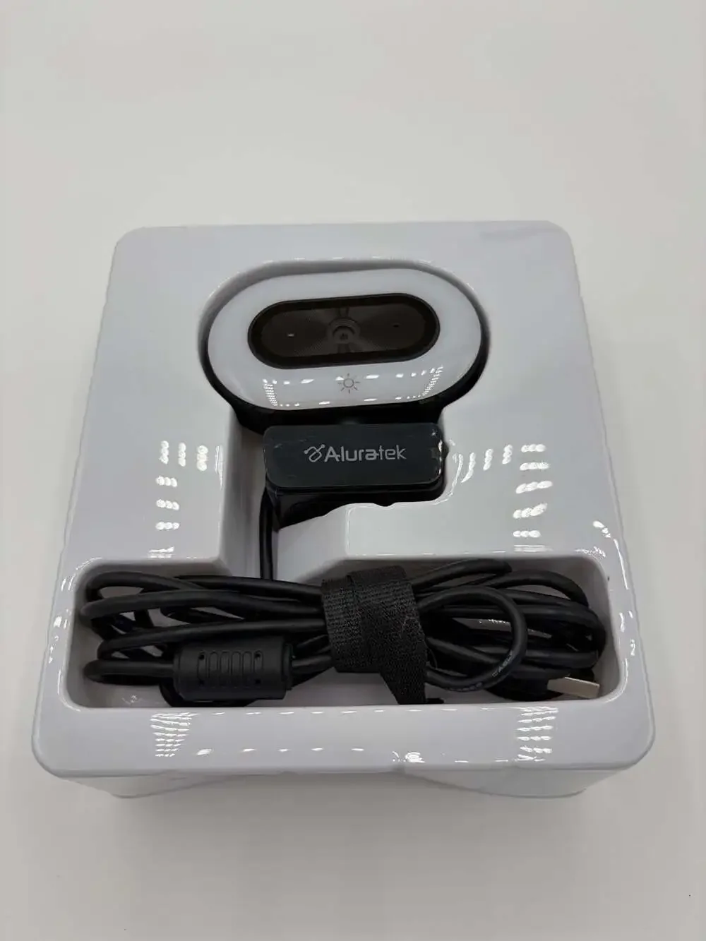 Aluratek LIVE 1080p HD Webcam with Ring Light (Model AWCL05F)
